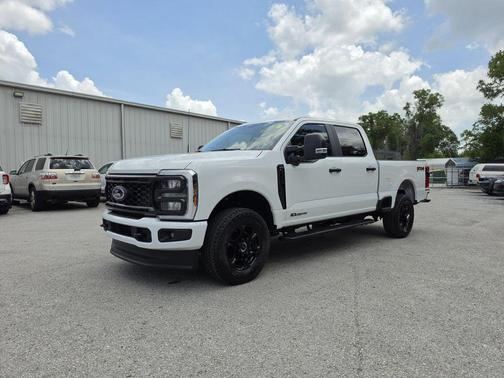 Oxford White 2025 Ford F-350 XL