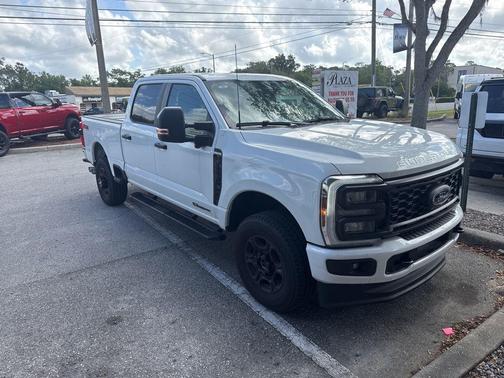 Oxford White 2025 Ford F-350 XL