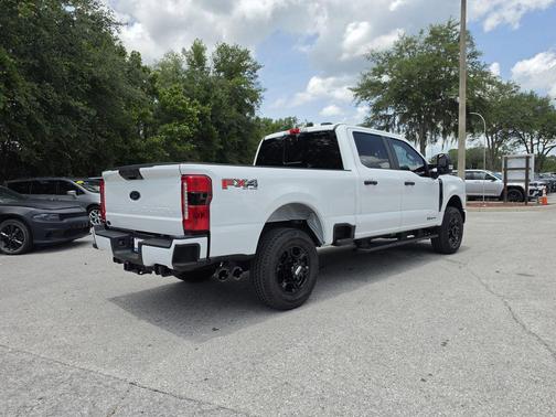 Oxford White 2025 Ford F-350 XL