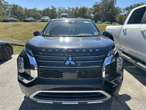 2022 Mitsubishi Outlander SE