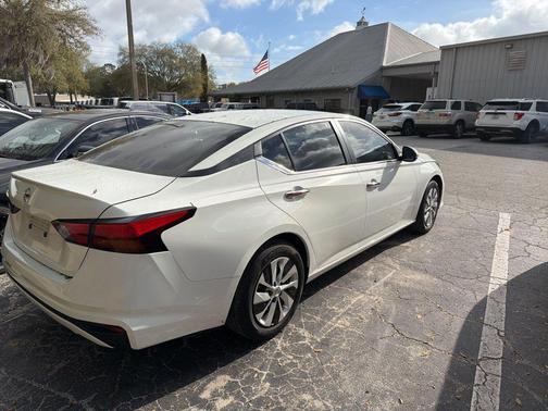 2022 Nissan Altima S FWD