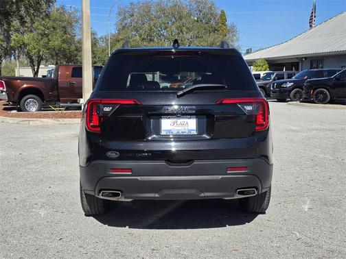 2023 GMC Acadia FWD SLT