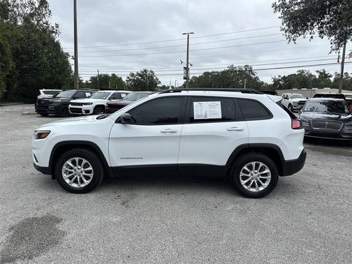 2022 Jeep Cherokee Latitude Lux