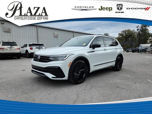 2024 Volkswagen Tiguan 2.0T SE R-Line Black