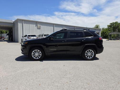 Diamond Black Crystal Pearlcoat 2022 Jeep Cherokee Latitude Lux
