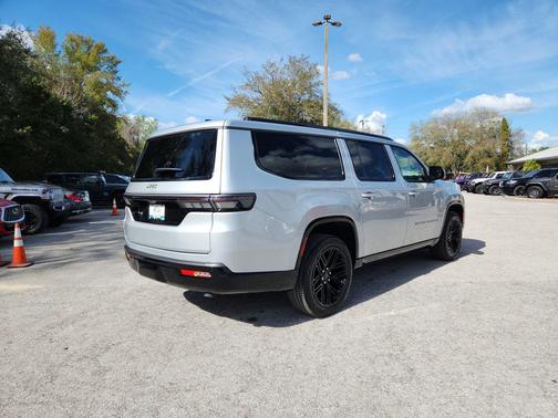 2026 Jeep Grand Wagoneer L Limited Reserve 4x4