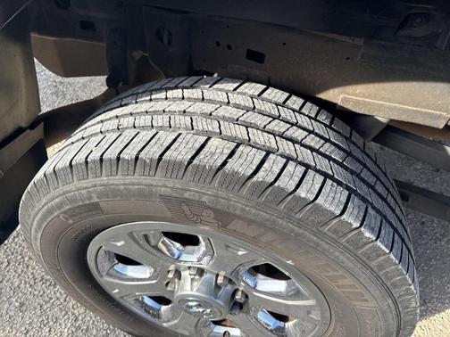 2018 RAM 2500 Big Horn Crew Cab 4x4 8' Box