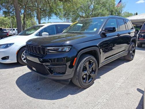 2023 Jeep Grand Cherokee Altitude