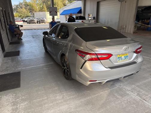 2018 Toyota Camry SE