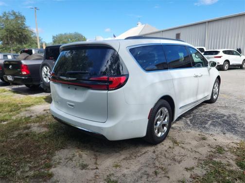 2022 Chrysler Pacifica Limited