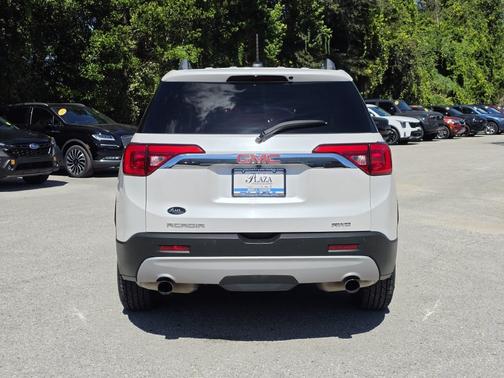 White Frost 2019 GMC Acadia SLT-1