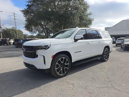 2024 Chevrolet Suburban RST