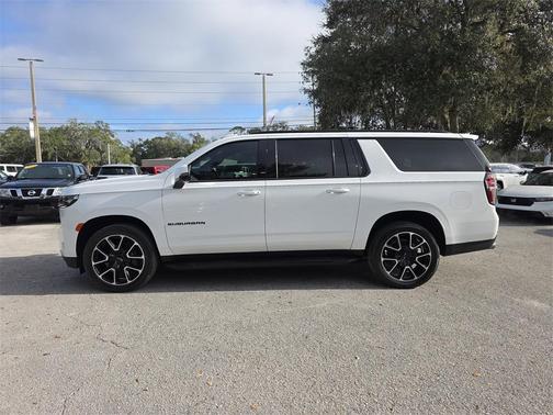 2024 Chevrolet Suburban RST