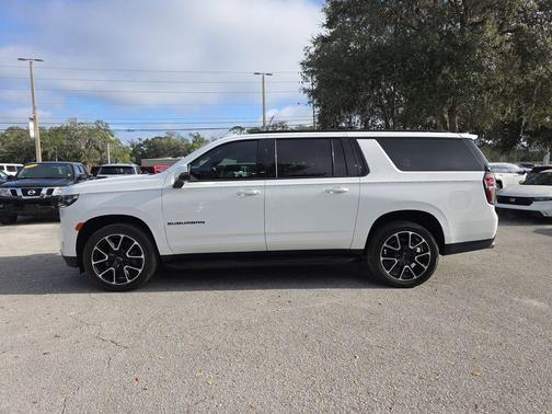 2024 Chevrolet Suburban RST