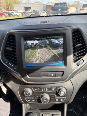 2022 Jeep Cherokee X 4x4