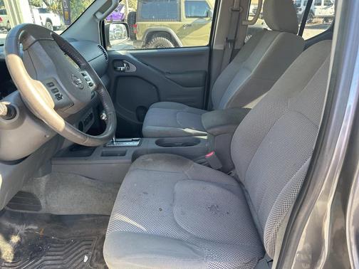 2017 Nissan Frontier SV