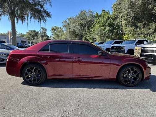 2023 Chrysler 300 Touring