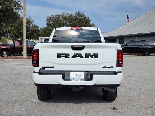 2025 RAM 2500 Big Horn Crew Cab 4x4 6'4' Box