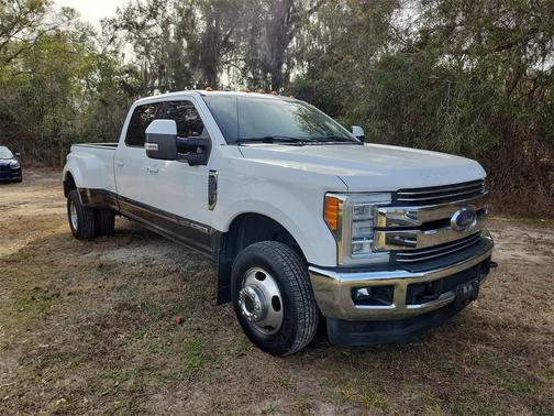 2017 Ford F-350 Lariat