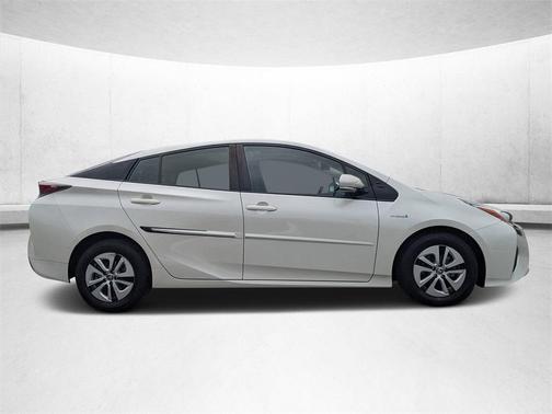 2017 Toyota Prius Four