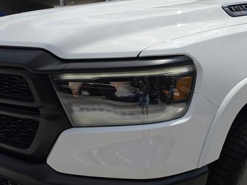 Bright White Clearcoat 2023 RAM 1500 Big Horn