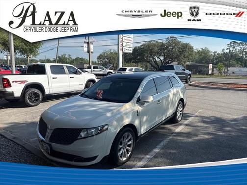 2013 Lincoln MKT Base