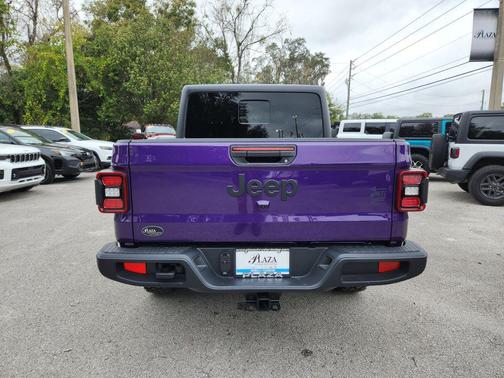 2026 Jeep Gladiator Willys 4x4