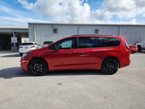 2026 Chrysler Pacifica L