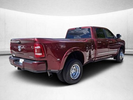 2022 RAM 3500 Limited Crew Cab 4x4 8' Box