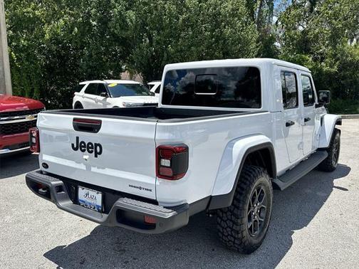 2025 Jeep Gladiator High Tide