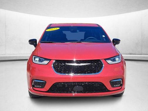 2025 Chrysler Pacifica L