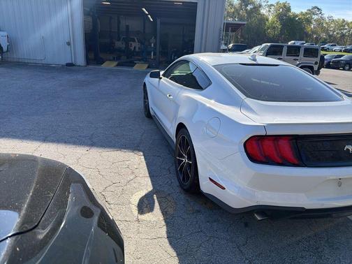 2020 Ford Mustang EcoBoost Premium