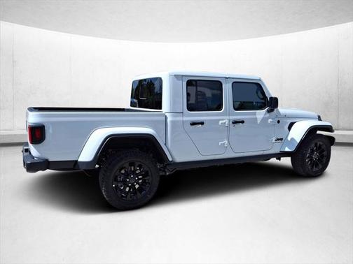 2025 Jeep Gladiator Nighthawk