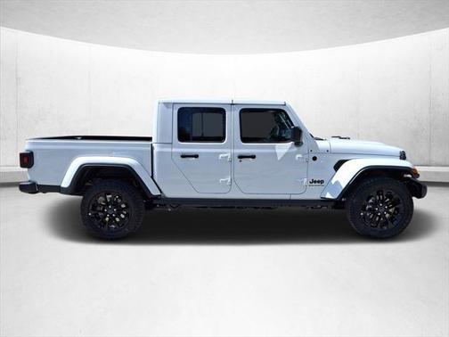2025 Jeep Gladiator Nighthawk