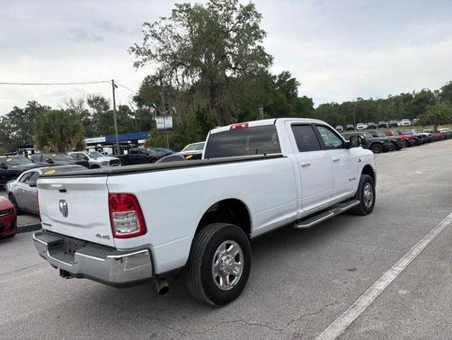 Bright White Clearcoat 2022 RAM 2500 Big Horn Crew Cab 4x4 8' Box