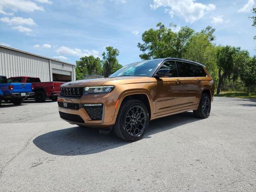 Copper Shino Metallic Clearcoat 2026 Jeep Grand Cherokee L Summit