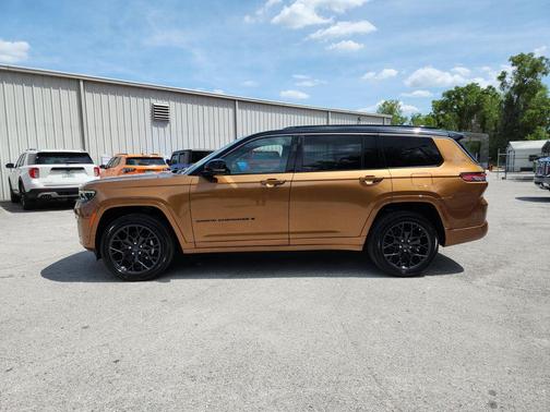 Copper Shino Metallic Clearcoat 2026 Jeep Grand Cherokee L Summit