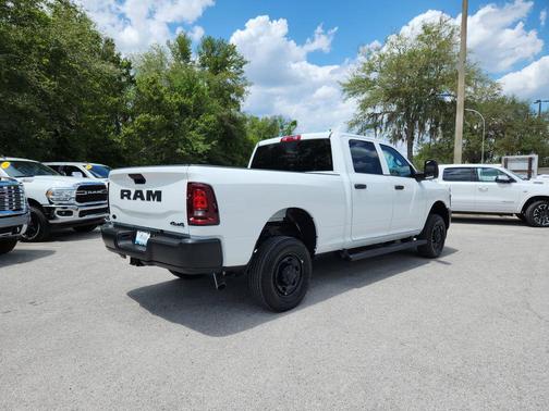 Bright White Clearcoat 2026 RAM 2500 Tradesman Crew Cab 4x4 6'4' Box