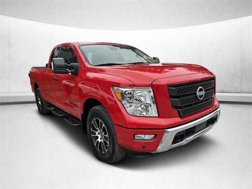 2023 Nissan Titan SV