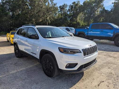 2023 Jeep Cherokee Altitude