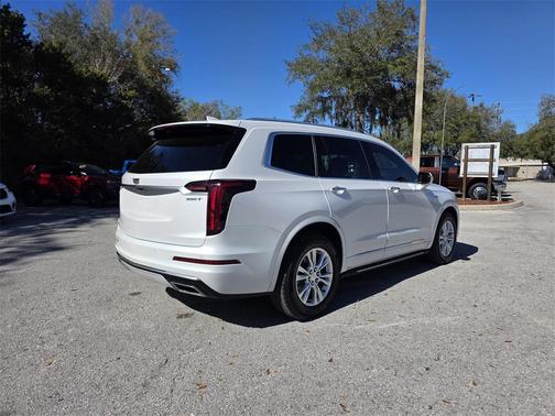 2023 Cadillac XT6 Luxury FWD