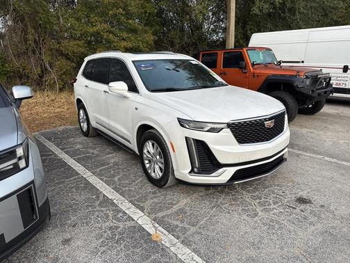 2023 Cadillac XT6 Luxury FWD