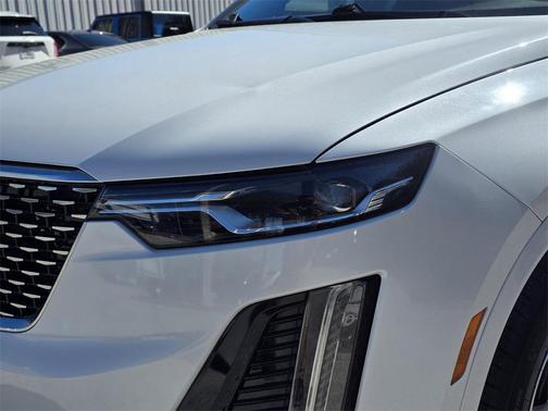 2023 Cadillac XT6 Luxury FWD