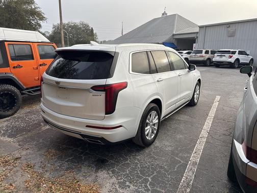 2023 Cadillac XT6 Luxury FWD