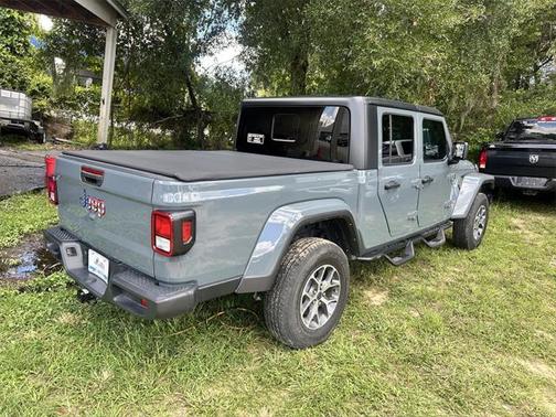 2024 Jeep Gladiator Sport S
