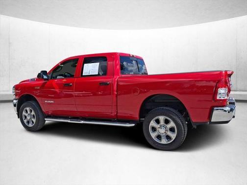 2022 RAM 2500 Tradesman Crew Cab 4x4 6'4' Box