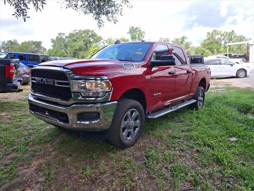 2022 RAM 2500 Tradesman Crew Cab 4x4 6'4' Box