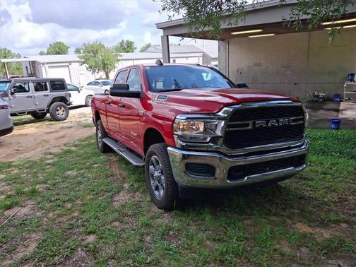 2022 RAM 2500 Tradesman Crew Cab 4x4 6'4' Box