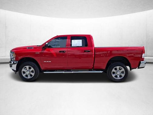2022 RAM 2500 Tradesman Crew Cab 4x4 6'4' Box