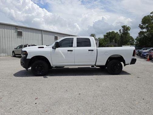 Bright White Clearcoat 2026 RAM 2500 Tradesman Crew Cab 4x4 6'4' Box